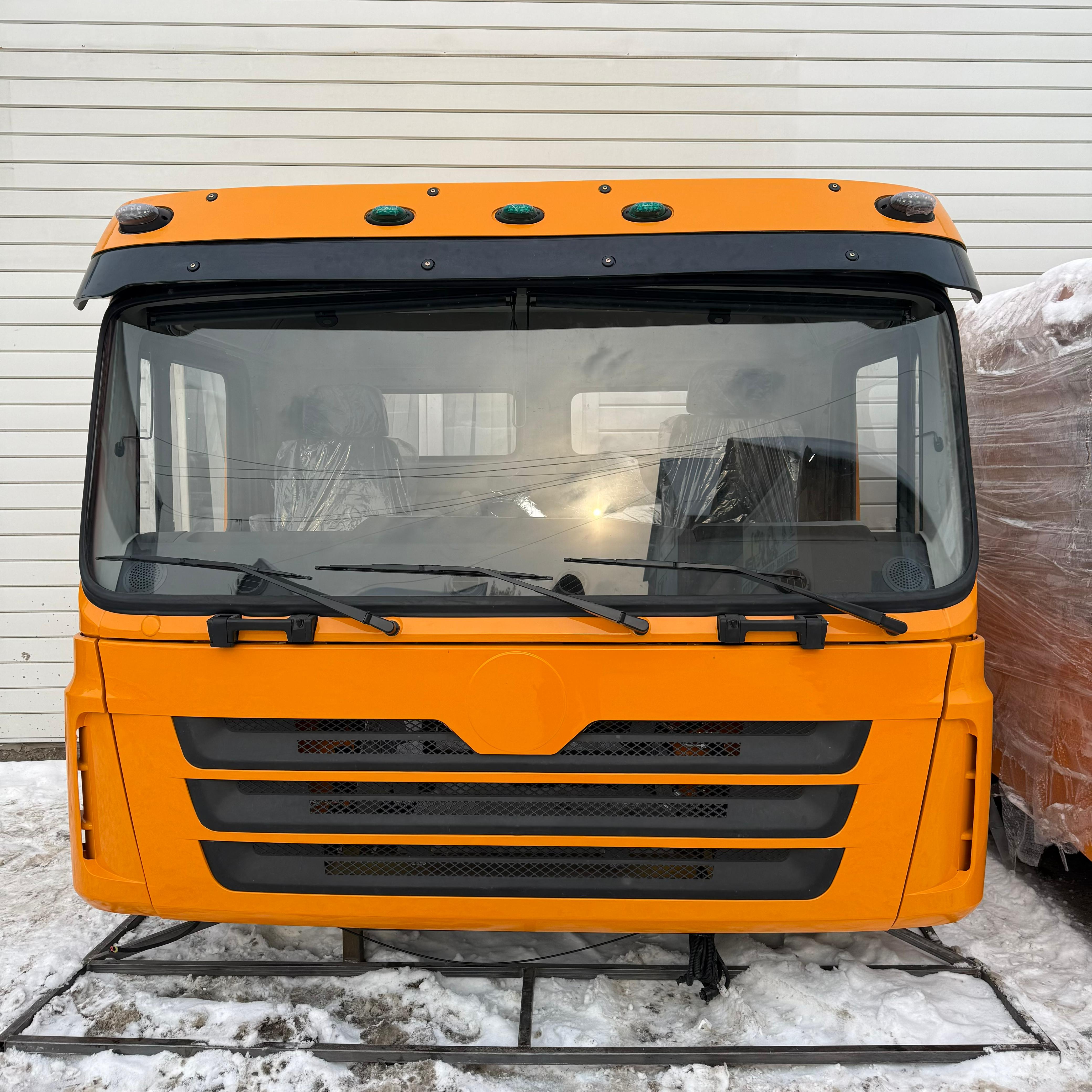 КАБИНА В СБОРЕ F3000 SHACMAN, AT